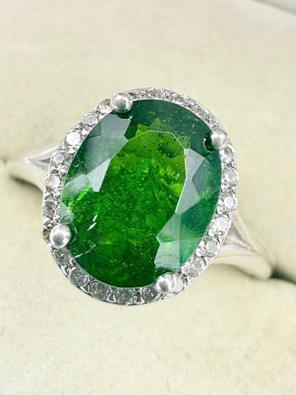 Signed BBJ Sterling Silver Green Iolite Oval Cut  Statement Halo Ring Sz 10